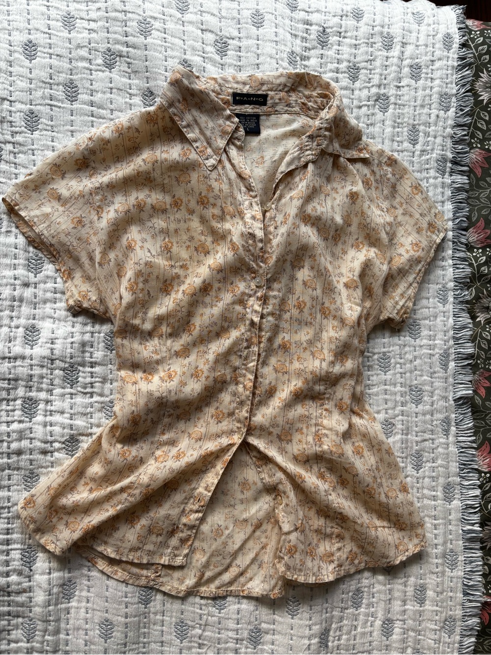 FANG Cream and Tan Floral Short-Sleeve Button-Down Shirt